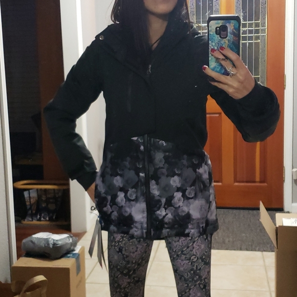 Girls Ski Jacket - Picture 5 of 8